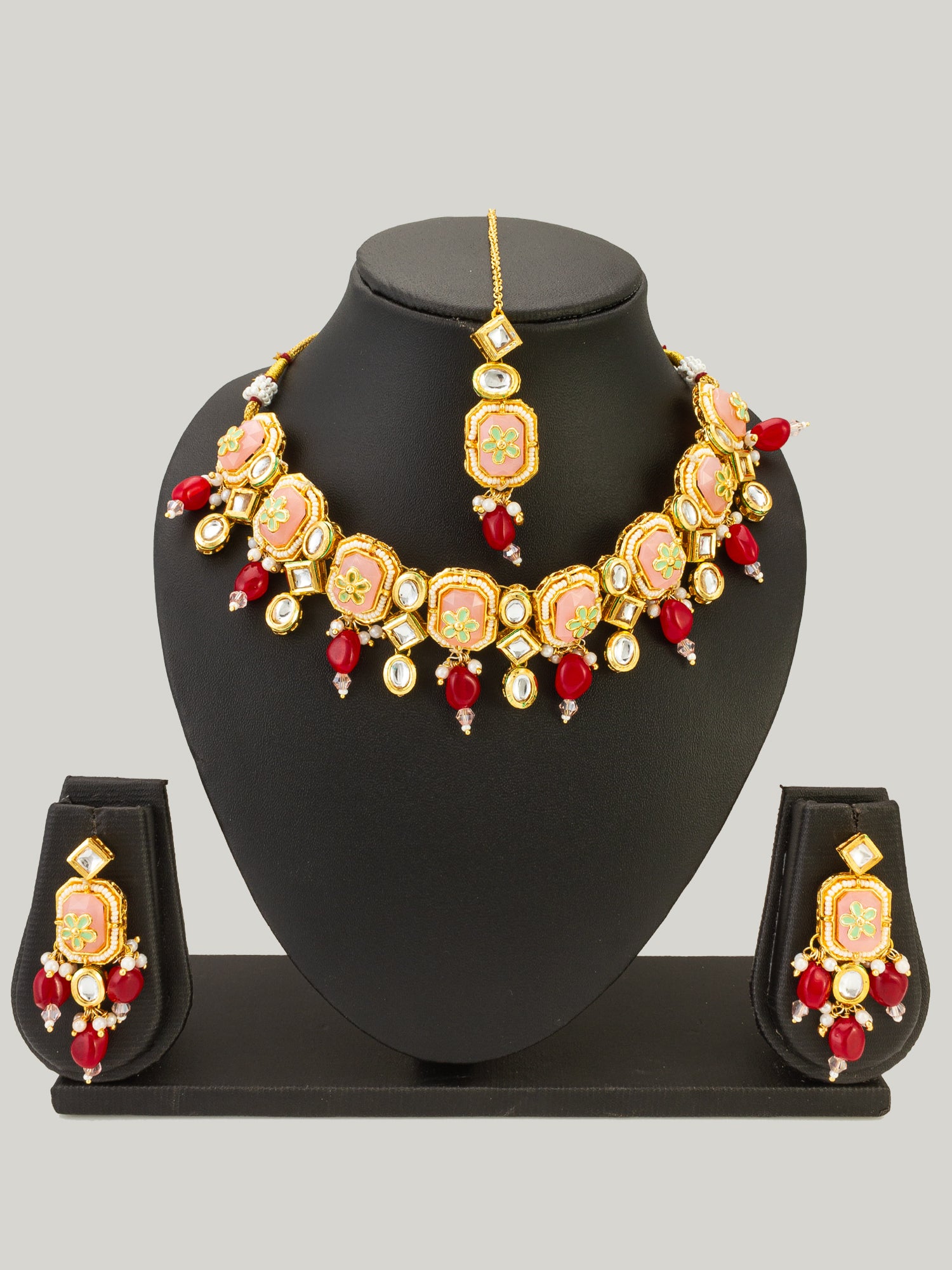 Peach Meenakari Kundan Choker Necklace Set with  Flower Motif, Beads and Maang Tikka – View 4 | Aadita Jewelry