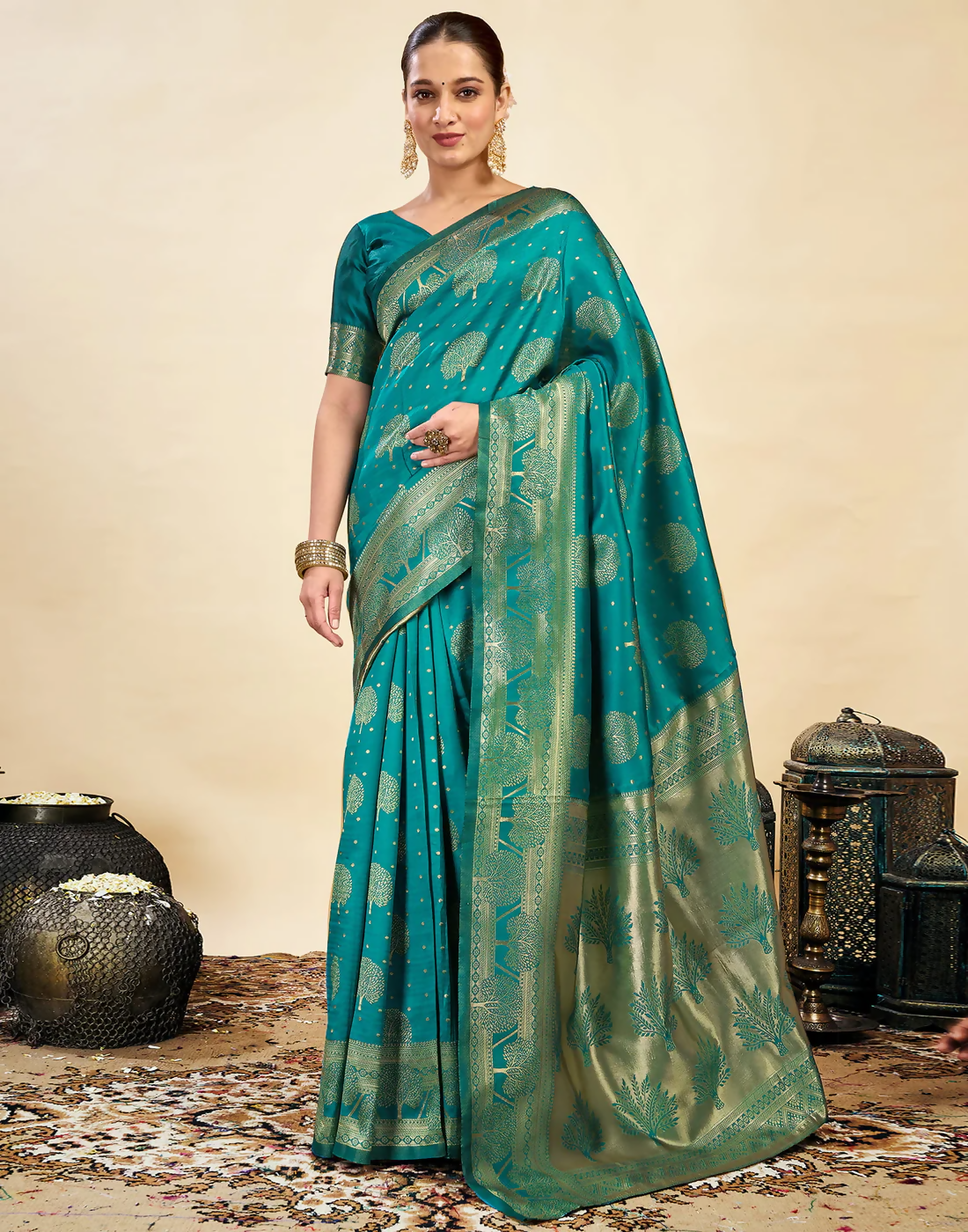 AXONIT Wedding & Festive Jacquard Saree with Heavy Zari Weaving