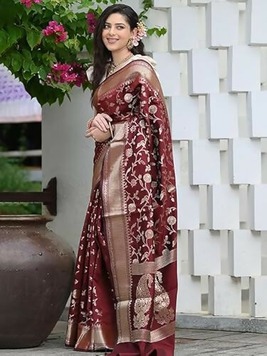 AXONIT Soft Silk Saree with Golden Zari Floral & Peacock Weaving