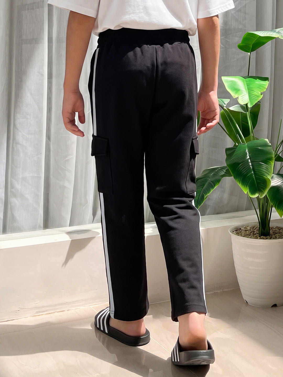 Lil Tomatoes Boys Cotton Looper Cargo Trackpant - Black