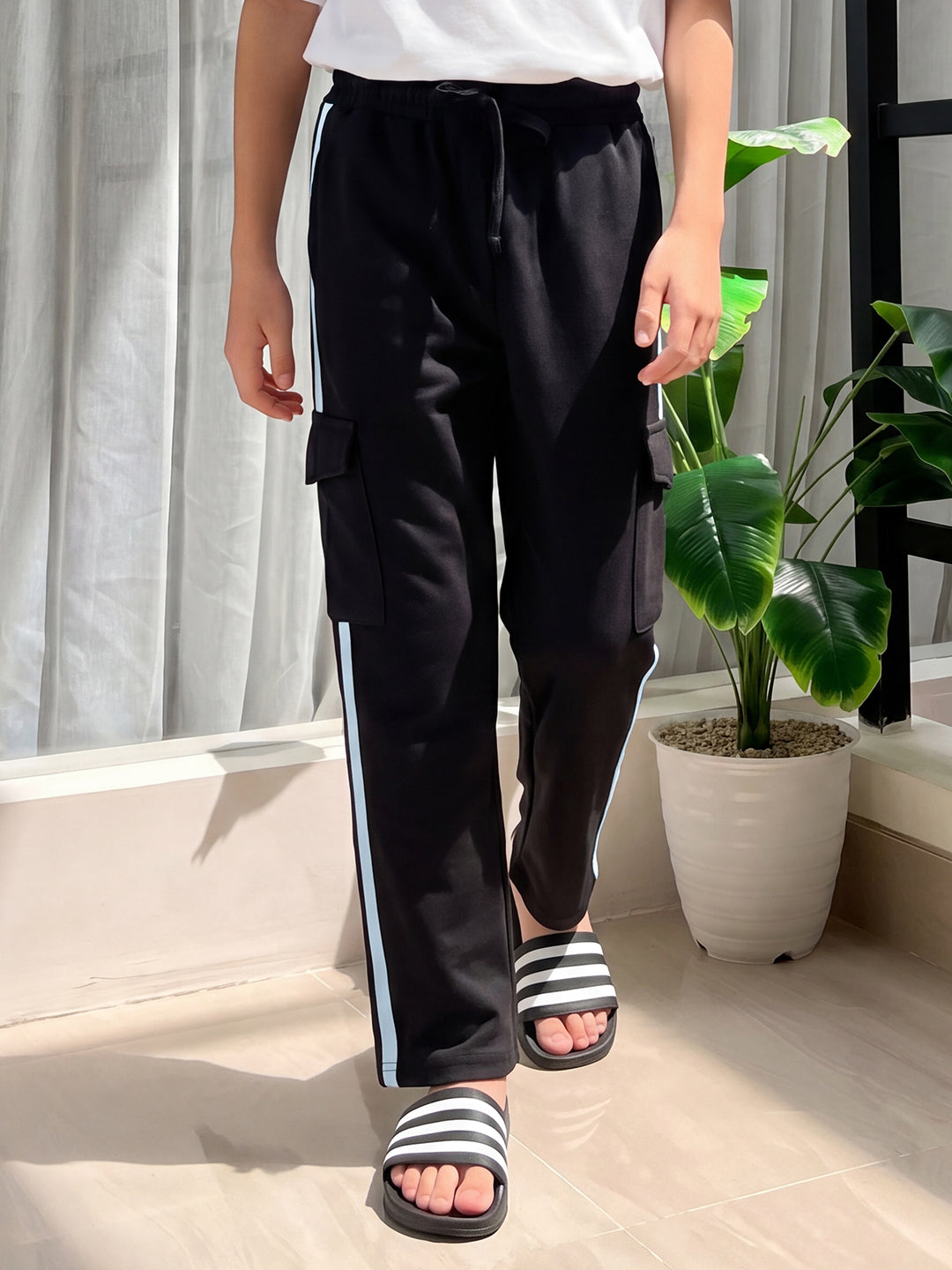 Lil Tomatoes Boys Cotton Looper Cargo Trackpant - Black