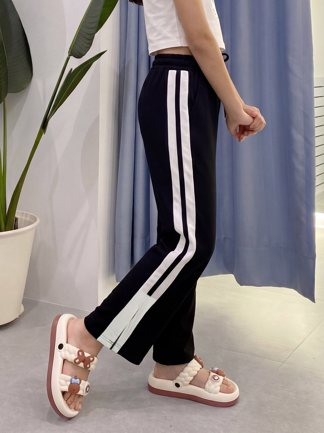 Lil Tomatoes Girls Cotton Looper Trackpant - Black