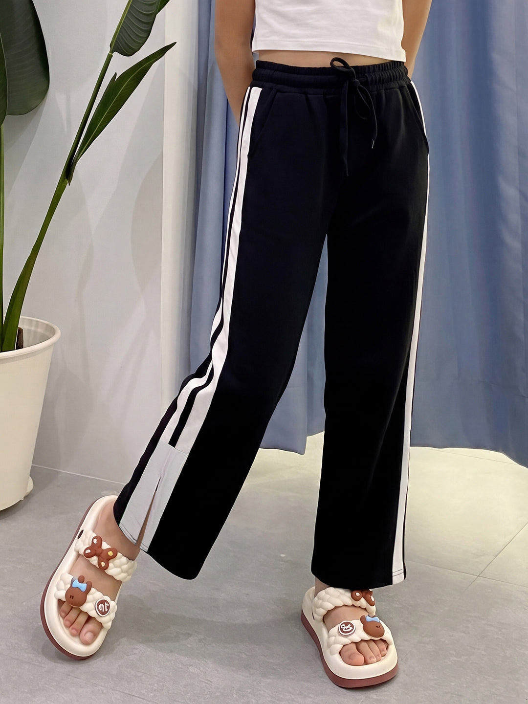 Lil Tomatoes Girls Cotton Looper Trackpant - Black