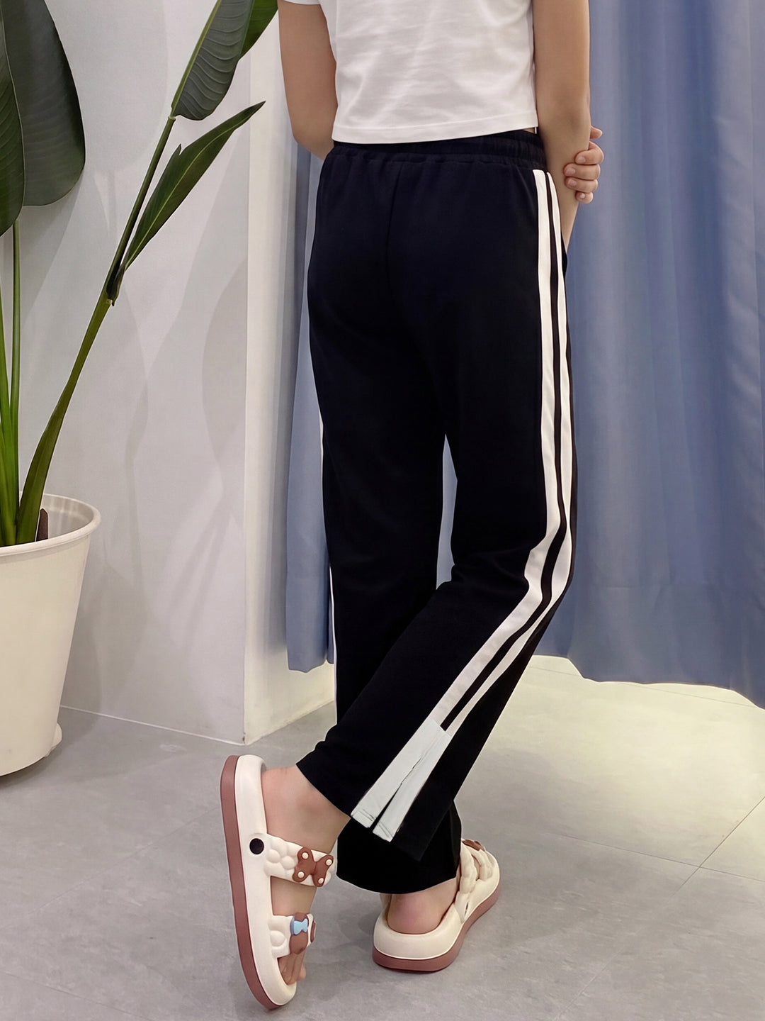Lil Tomatoes Girls Cotton Looper Trackpant - Black