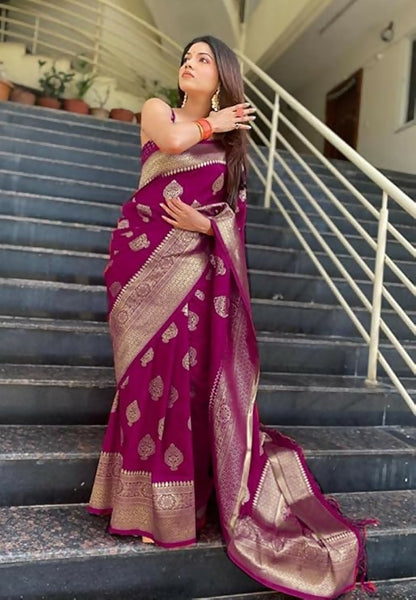 AXONIT Jacquard Silk Saree with Heavy Golden Zari Butta & Antique Gold Border