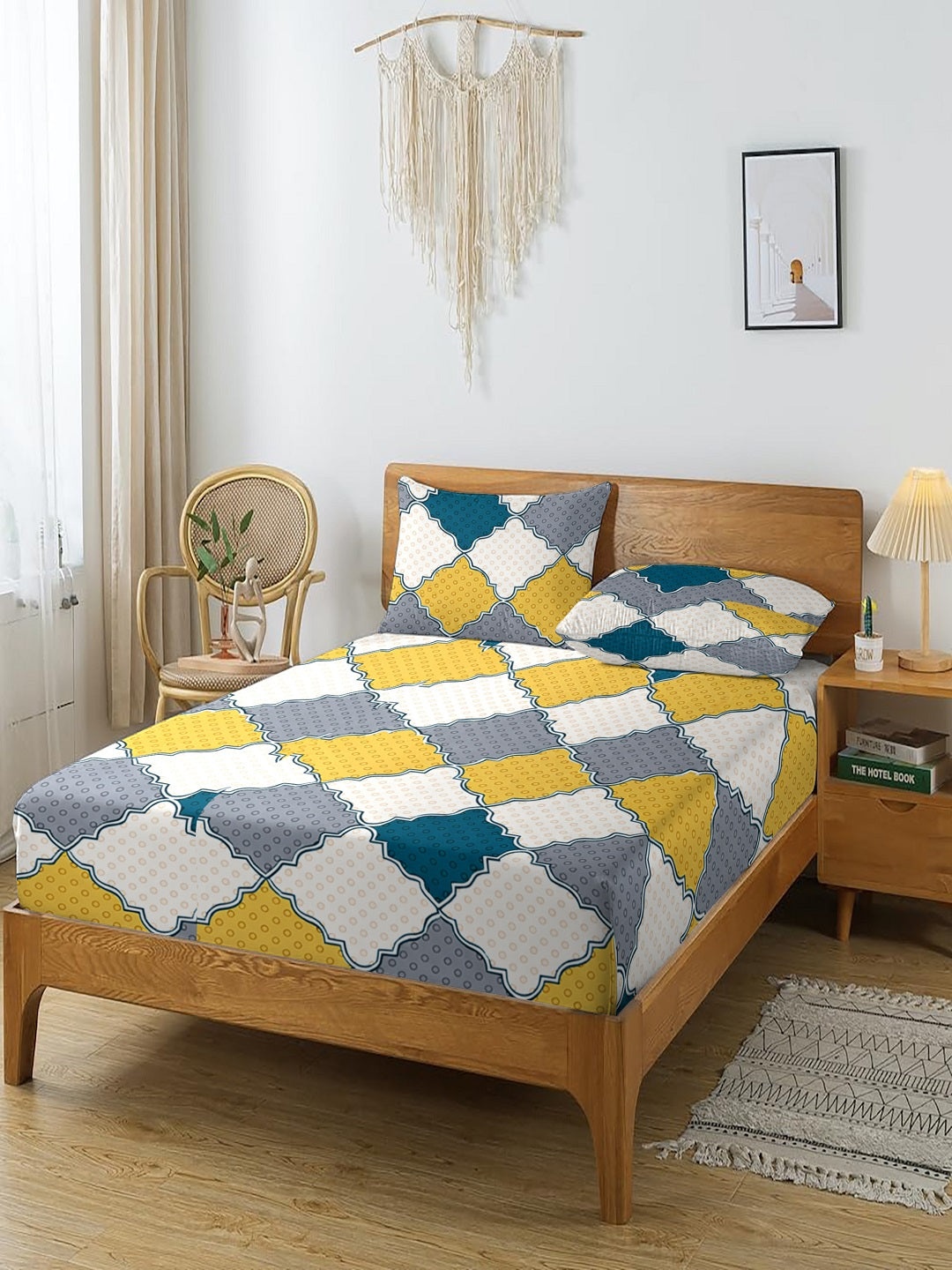 Quirky Home Coral Collection Double Bedsheet with 2 Pillow Cover - Yellow
