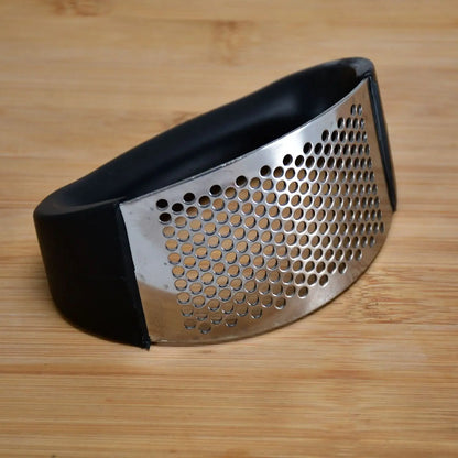 Stainless Steel Garlic Presser Crusher (Multicolor) HP DD