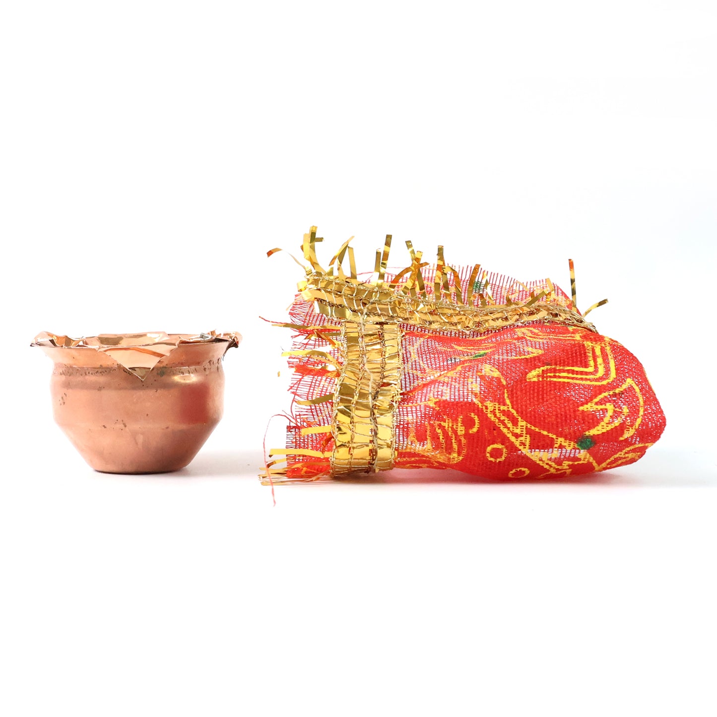 Mini Kalash Pooja Set – Decorative Copper-Style Kalash with Cloth Cover, Foil Deity/Yantra Tokens Navratna Pieces (1 Set)