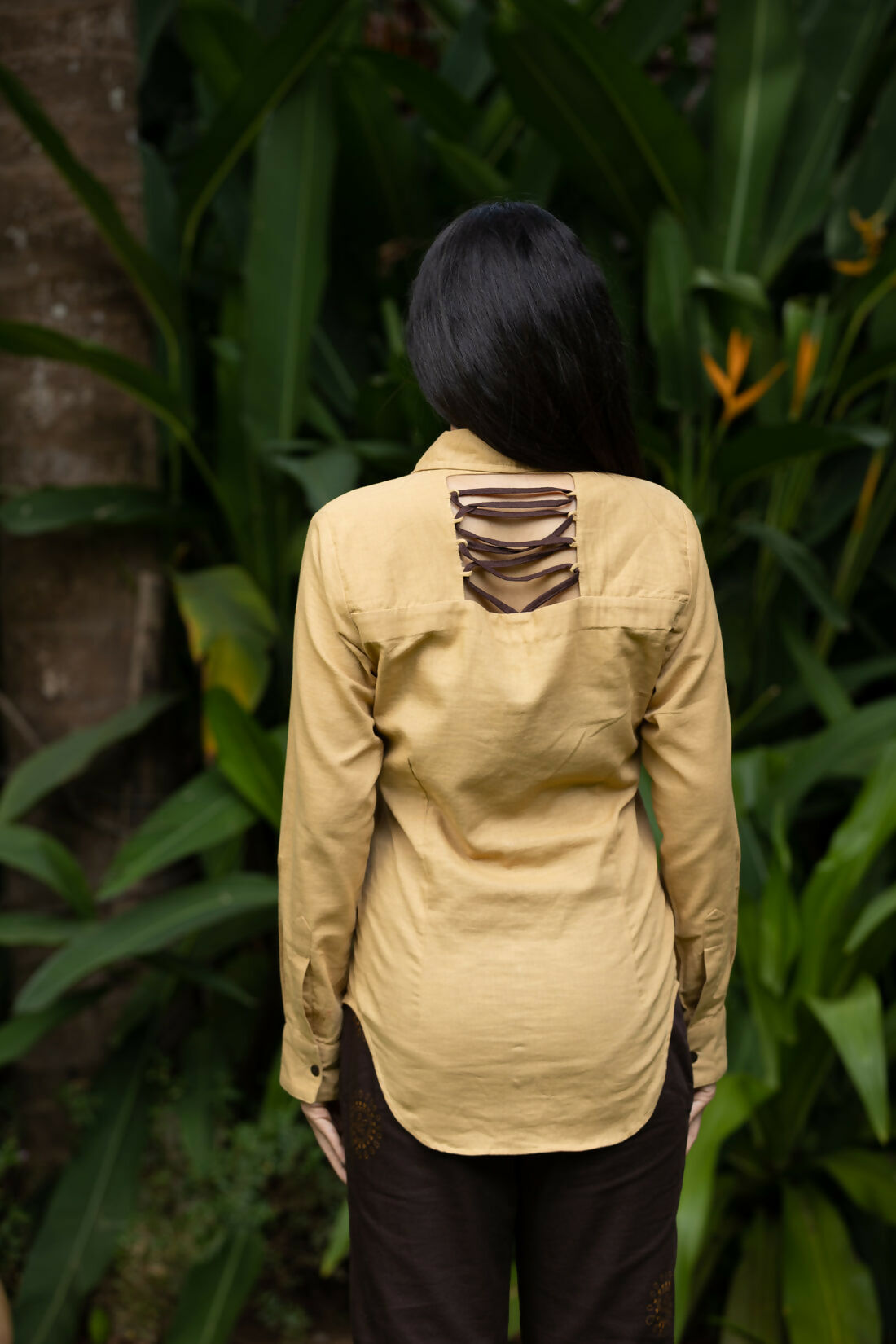 Mellow Shirt Women’s Solid Neutral Full Sleeve Cotton Shirt with Criss-Cross Back Detail Studio Sienna