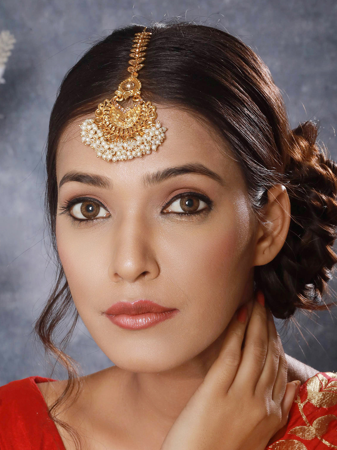 Gold-Plated White Kundan Studded & Pearl Beaded Maang Tikka