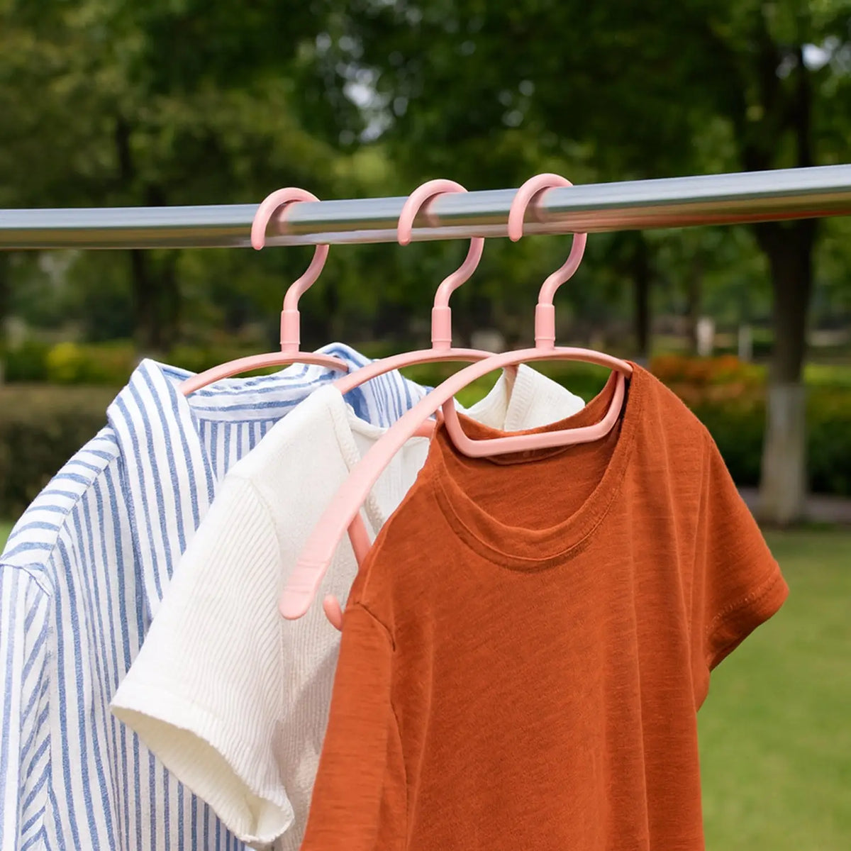 Ganesh Set Of 6 Durable Plastic Cloth Hangers HP DD