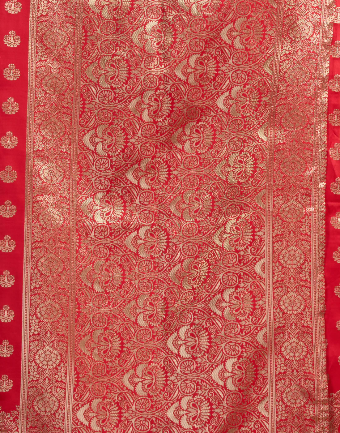 Royal Emerald Jacquard Saree with Golden Zari Work & Heavy Brocade Border