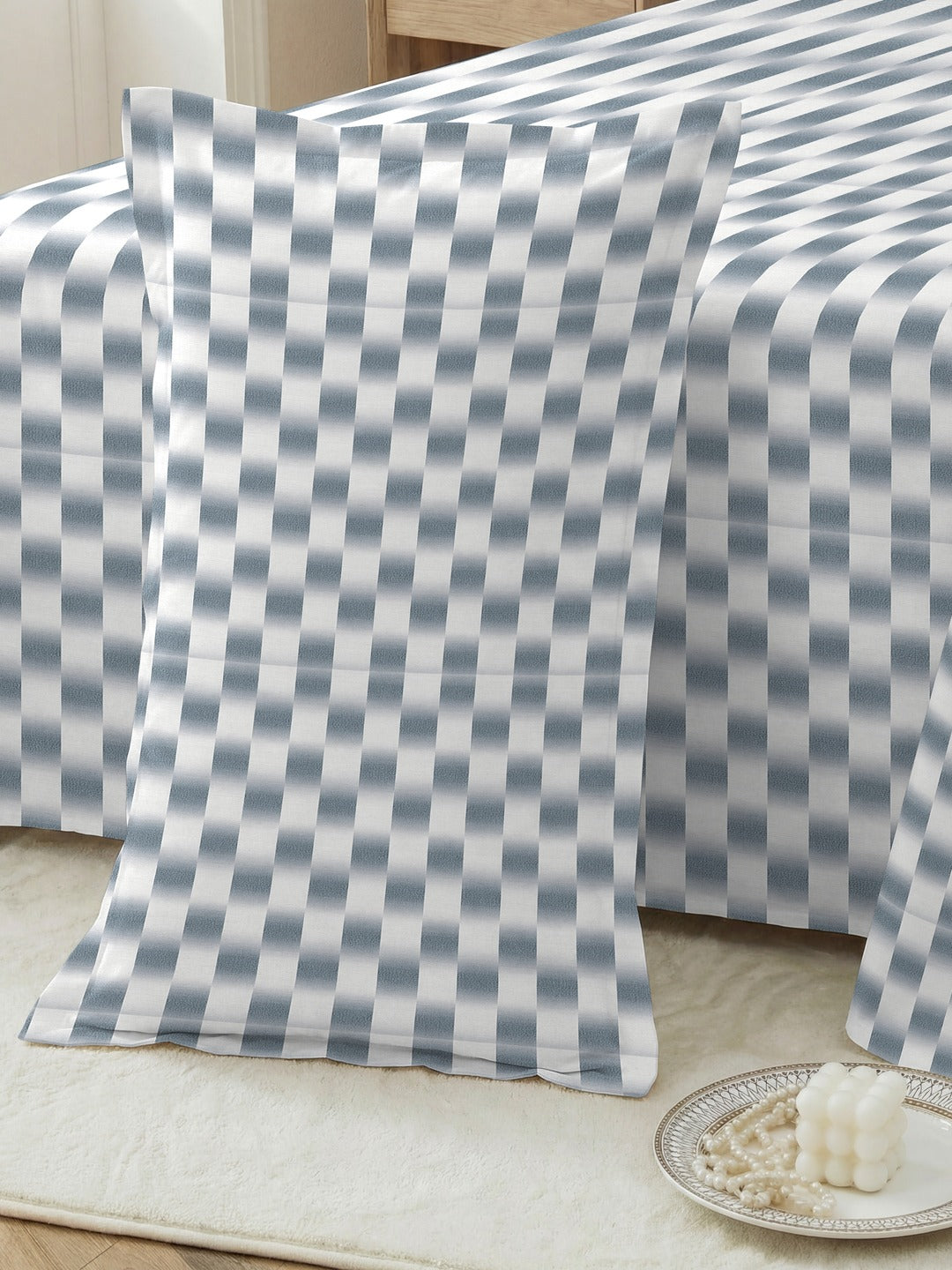 Petal 100% Pure Cotton Collection Premium Percale Queen Bedsheet With 2 Pillow Covers