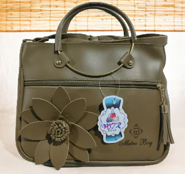 Elegant Tan Handbag with Floral Design (Brown, TPT)