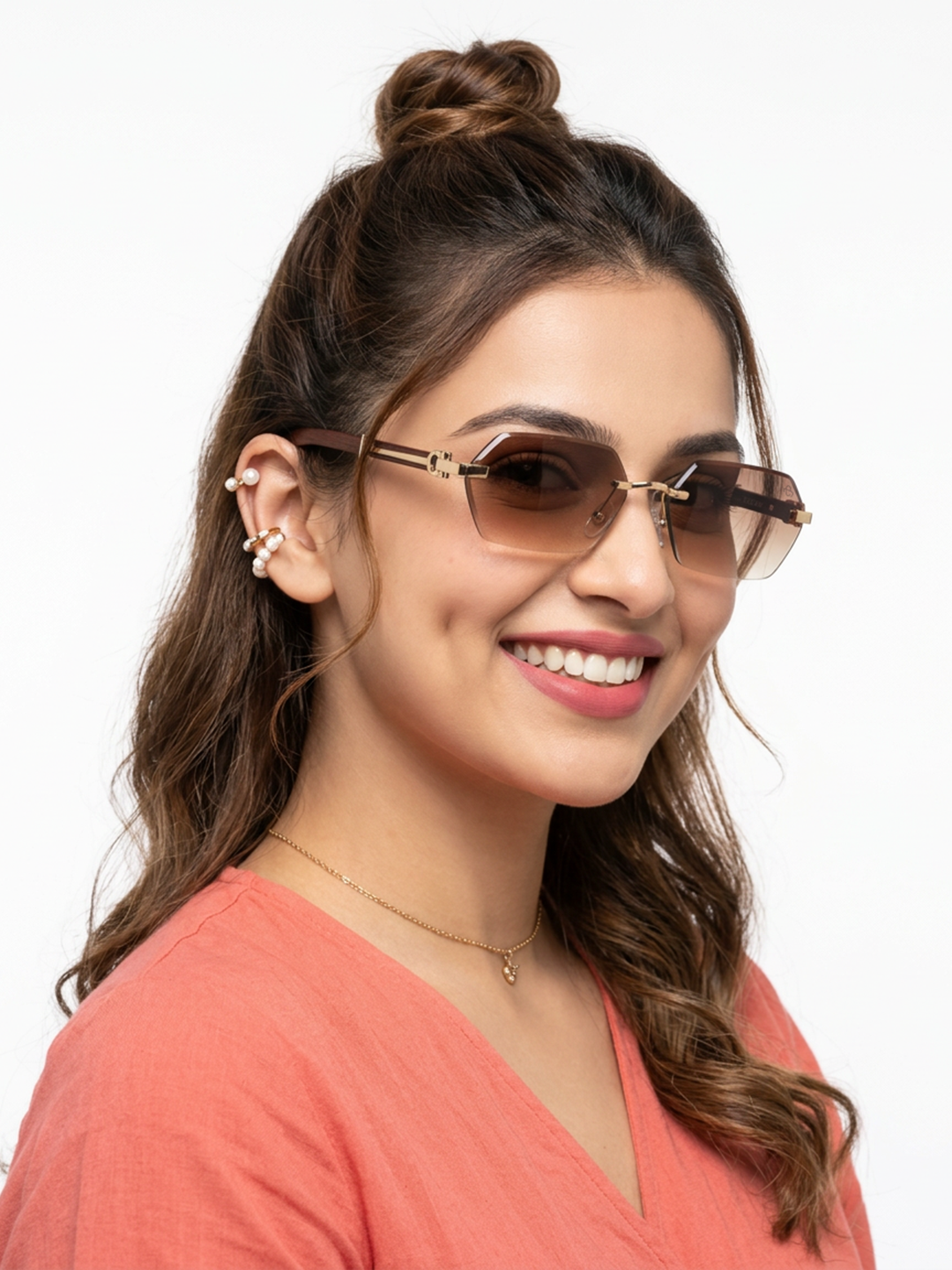 Essence Steel Golden Rimless Sunglasses for Men and Women - Style 2565 - worn by a male model (image 3)