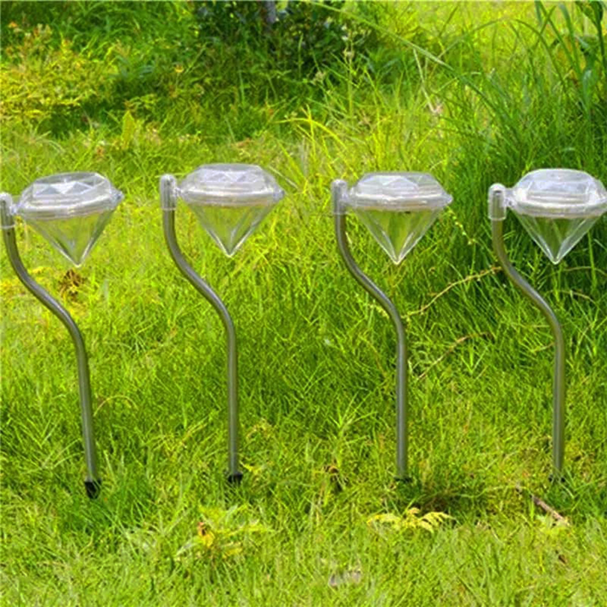 Diamond Shaped Solar Garden Lights (4 Pc)