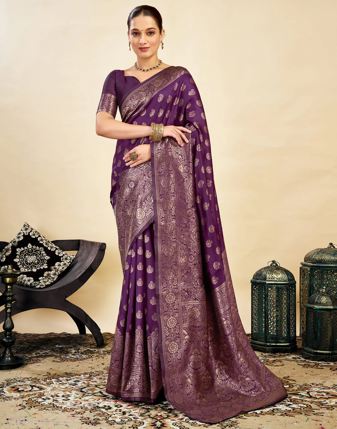 Royal Emerald Jacquard Saree with Golden Zari Work & Heavy Brocade Border