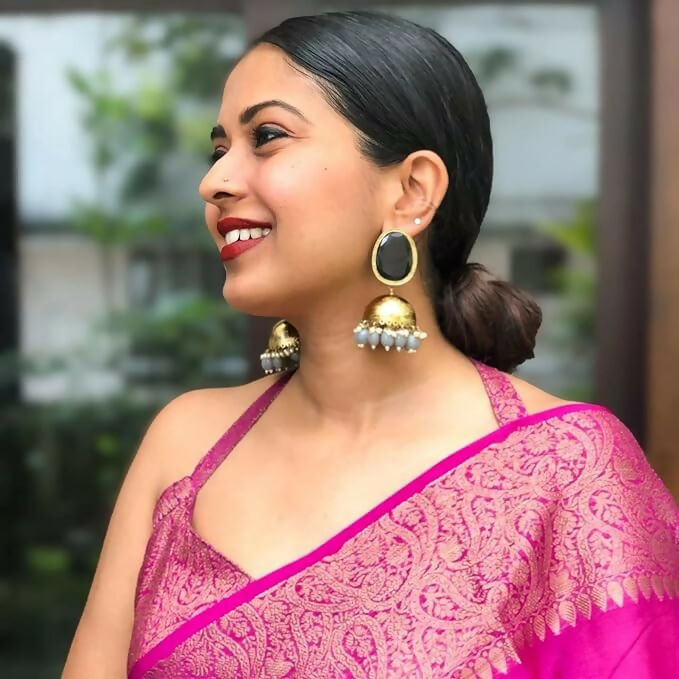 AXONIT Emerald Elegance Jacquard Silk Saree with Rich Gold Zari Pallu