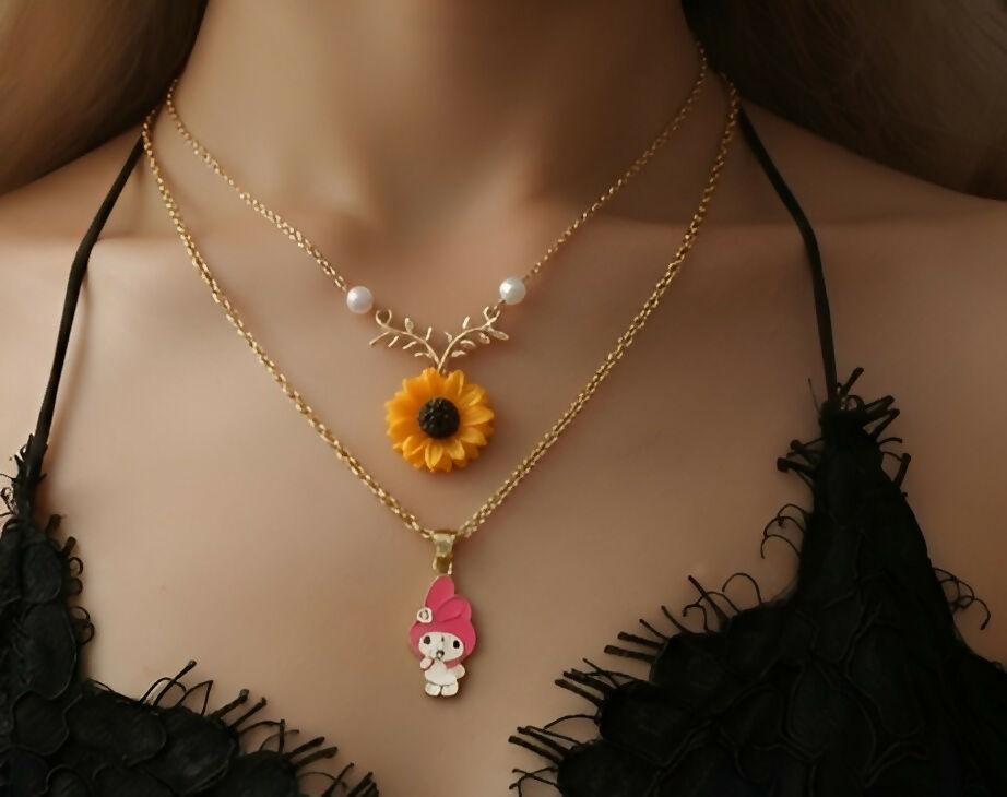 Elegant Sunflower & Cute Cartoon Pendant Necklace Set