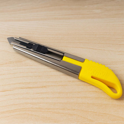 Heavy-duty Stainless Steel Body Utility Cutter Knife (1 Pc  With 2 Extra Blade)