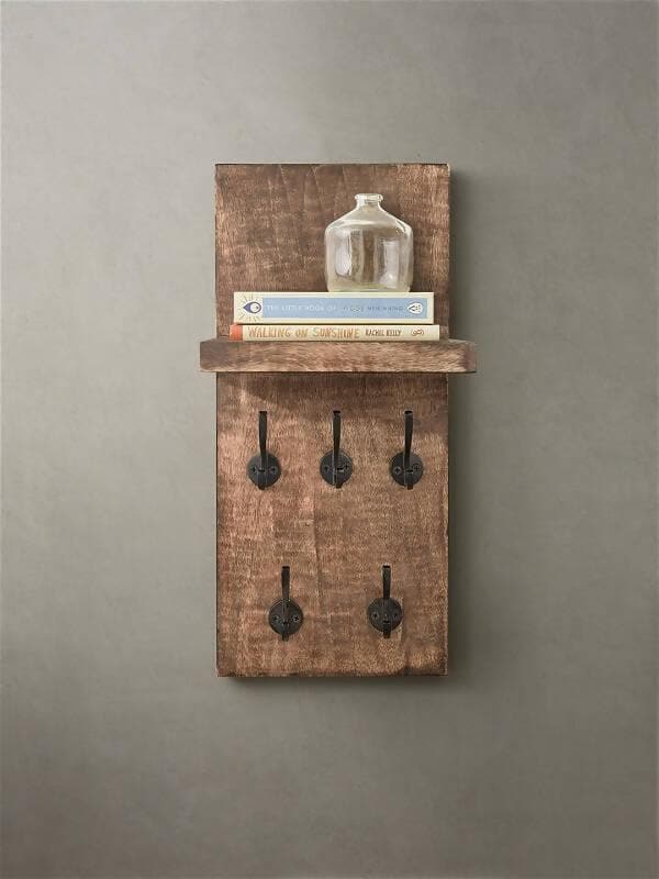 Green Girgit Five Hook Wooden Key Holder - HalfPe