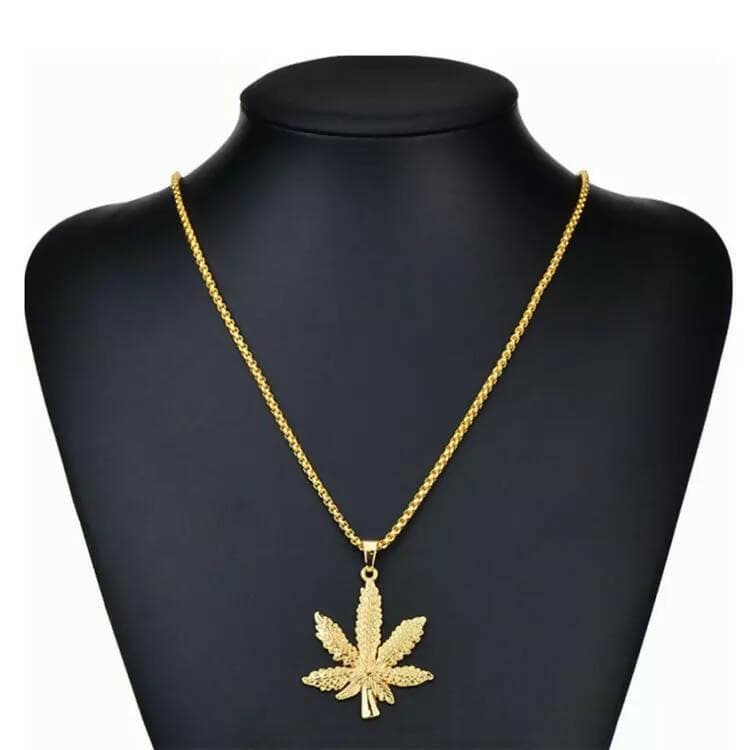 Pinapes Leaf Pendant Necklace for Men Women Fashion Jewelry - HalfPe