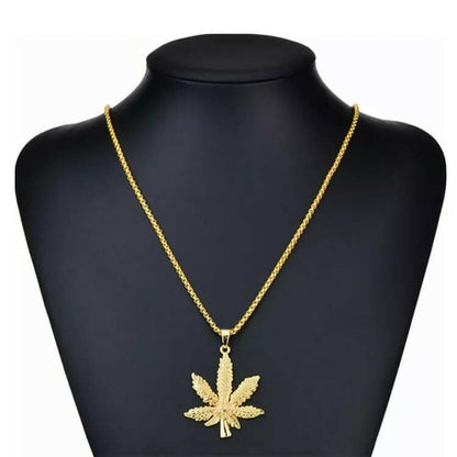 Pinapes Leaf Pendant Necklace for Men Women Fashion Jewelry - HalfPe