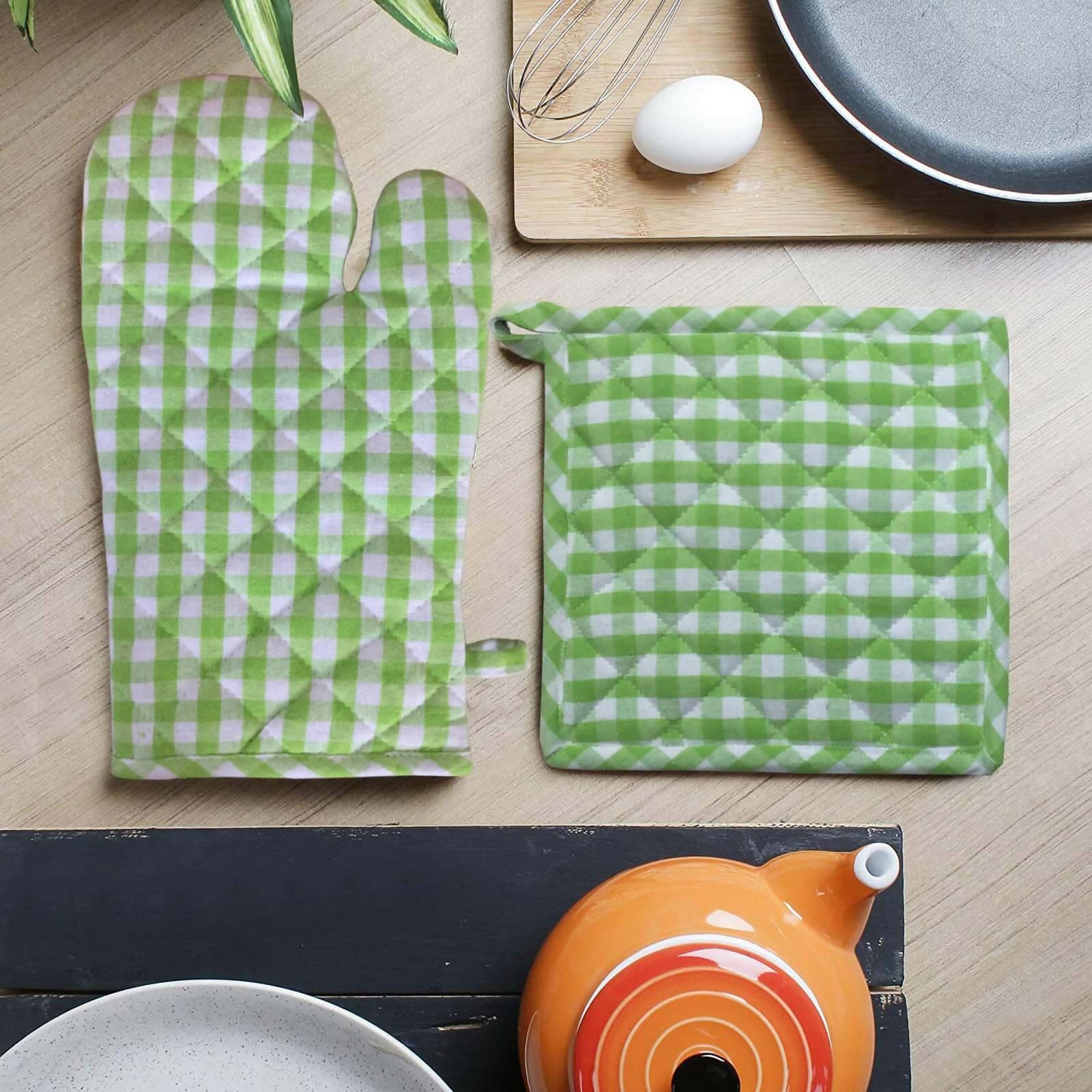 Lushomes oven gloves pot holder Combo, Green Small Checks microwave gloves & pot holder for kitchen, oven mitts - HalfPe