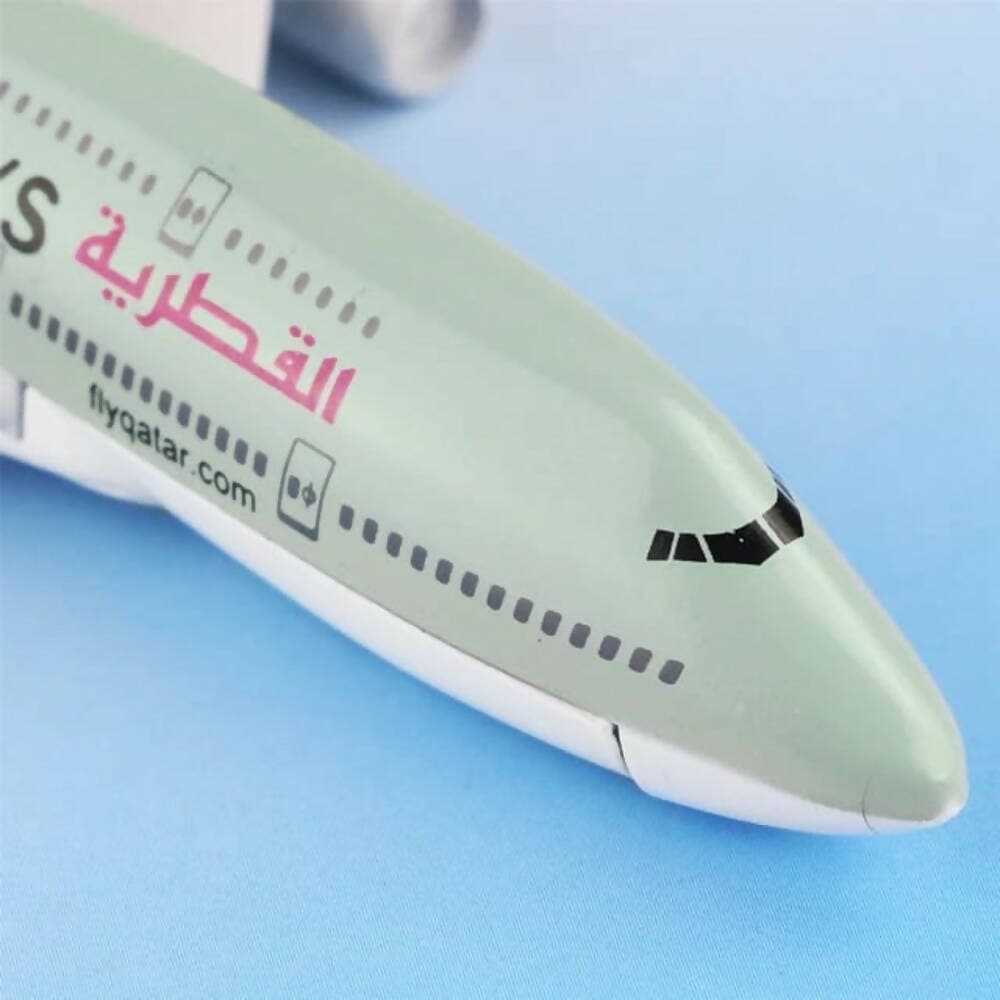 GM Qatar Airways Company Q.C.S.C. Boeing 747 16cm Model Airplane - HalfPe