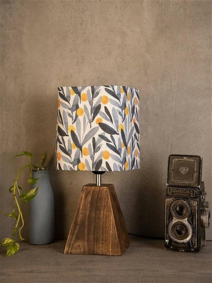 Pyramid Leafy Print Lamp - HalfPe