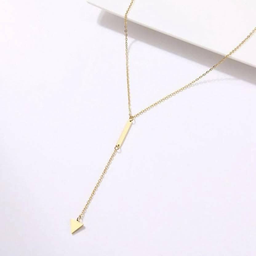 Pinapes Trendy Fashionable Single Layered Triangle Silver Plated Choker Chain Pendant Necklace - HalfPe