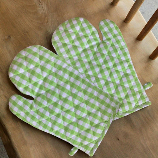 Lushomes oven gloves, Green Small Checks microwave gloves, oven accessories, kitchen gloves for cooking heat, microwave hand gloves - HalfPe