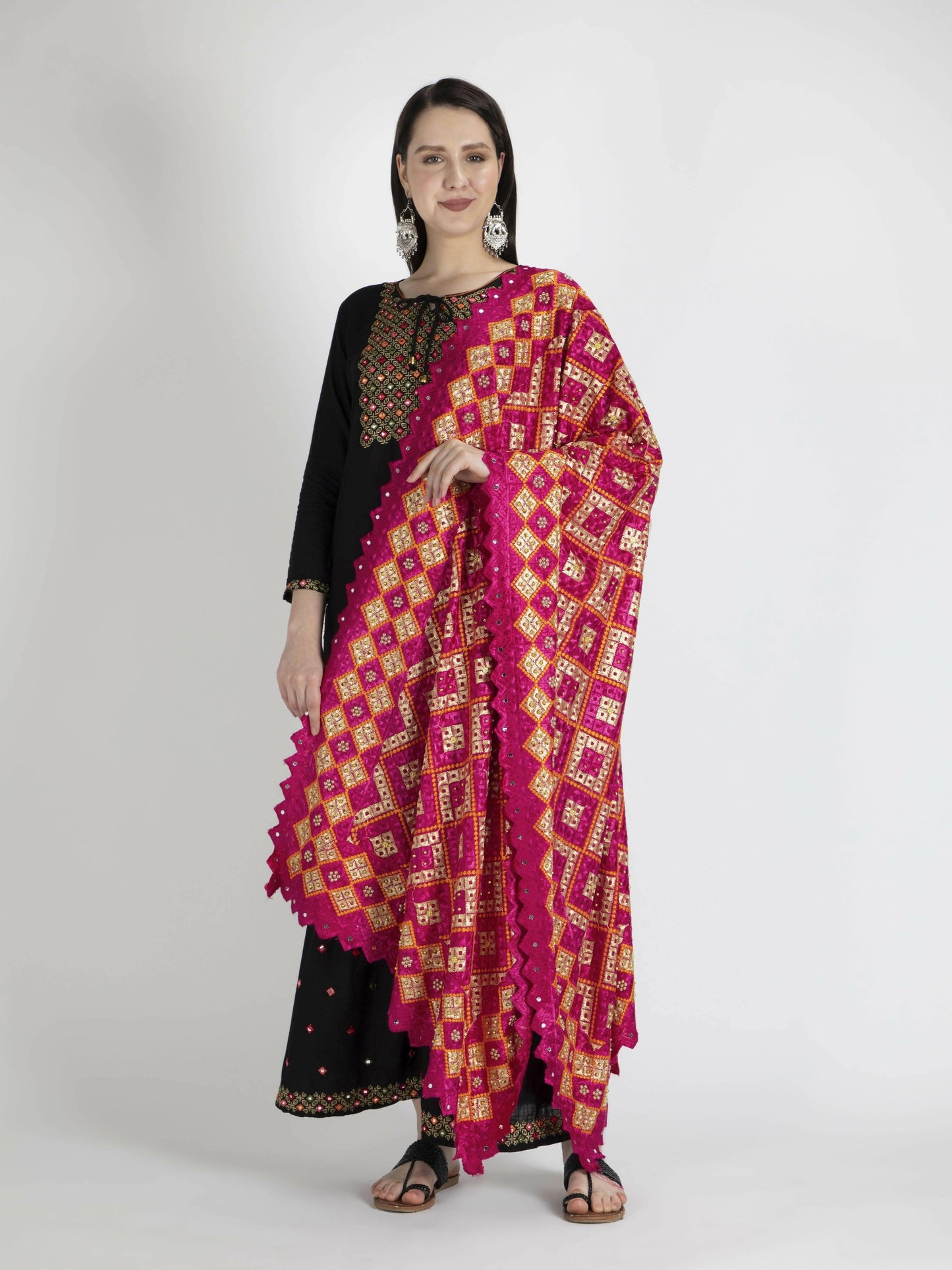 Phulkari Dupatta with Mirror Work (magenta) - HalfPe