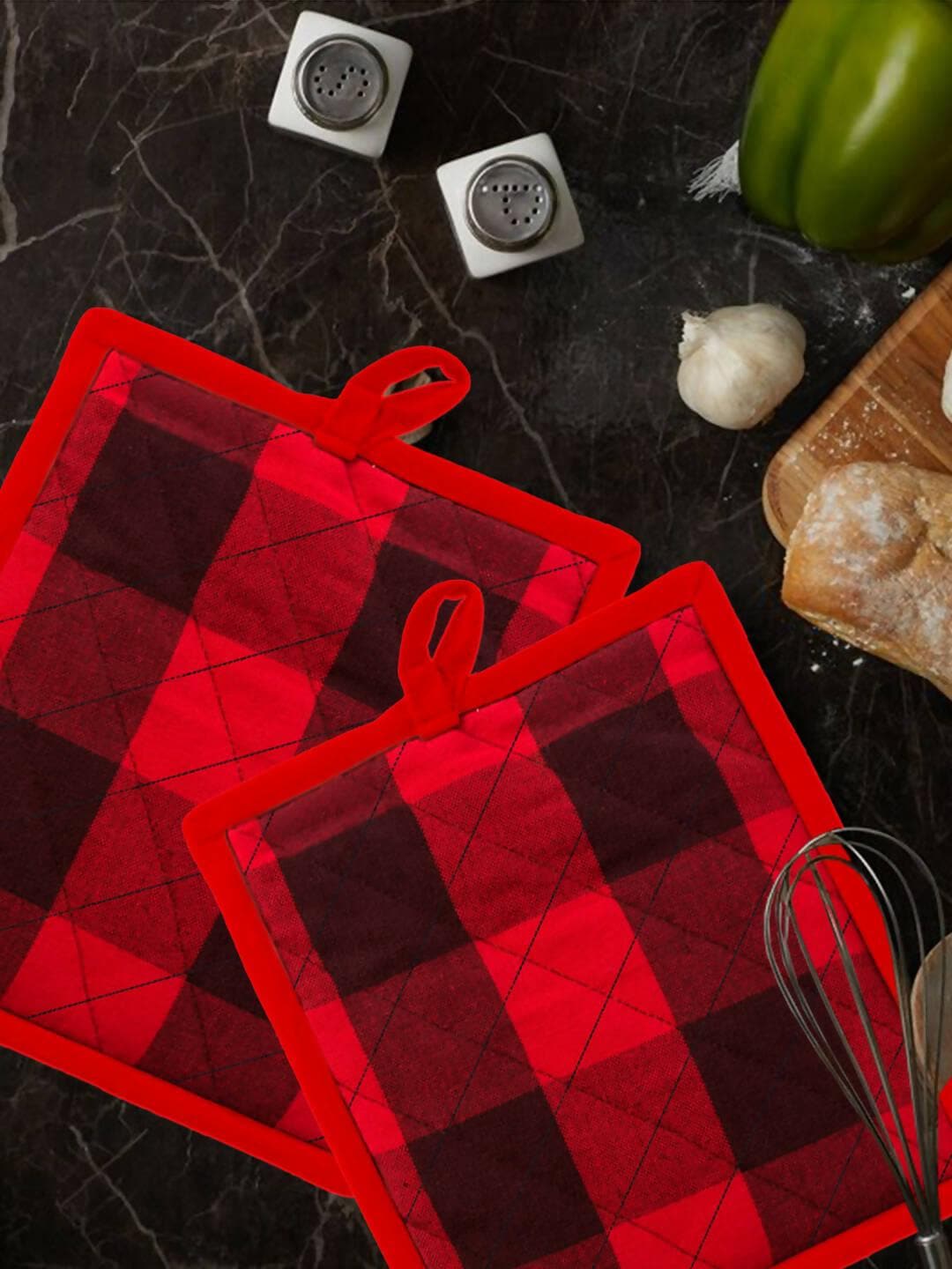 Lushomes pot holder, Buffalo Checks Kitchen Hot pot holder for kitchen, microwave accessories, microwave hand gloves (Pack of 2, Size 9 x 8) (Red/Black) - HalfPe