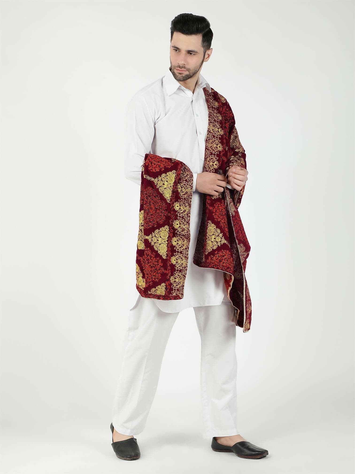 Maroon Embroidered Velvet Shawl - HalfPe