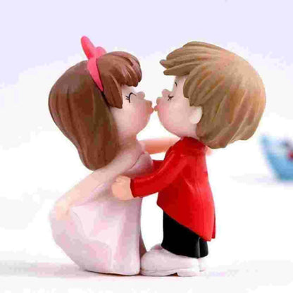 Miniature Romantic Love Hug Couple Statue Decorative Showpiece Decoration Items Gift For Boyfriend Girlfriend Husband Wife, PLASTIC ITEM - HalfPe