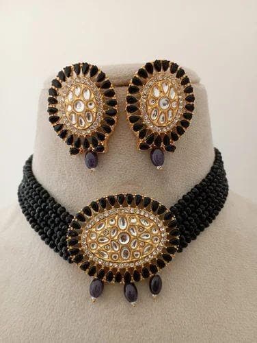 Chokar kundan necklace with earrings (black) - halfpeapp