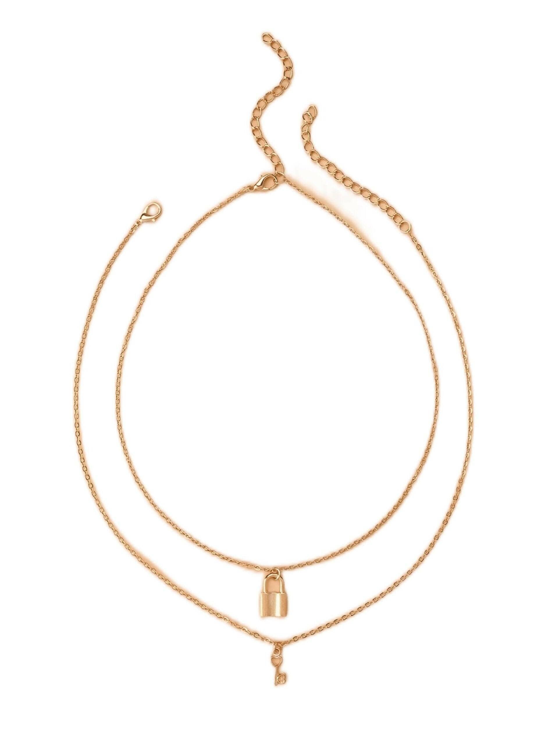 Small Gold Lock Layer Style Necklace - HalfPe