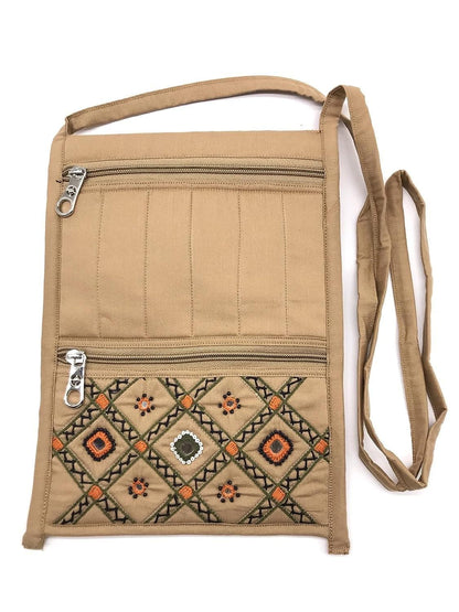 Embroidery sling bag (cream) - halfpeapp