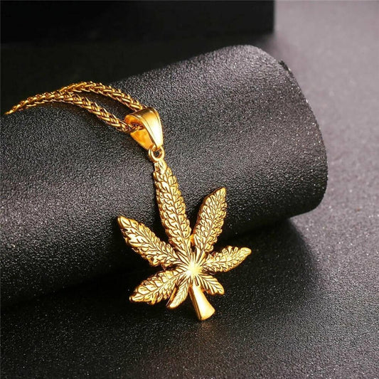 Pinapes Leaf Pendant Necklace for Men Women Fashion Jewelry - HalfPe