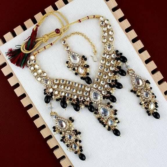 LUCKY JEWELLERY Gold Plated White Black Color Tika Earring Necklace Combo Kundan Jewellery Set - HalfPe