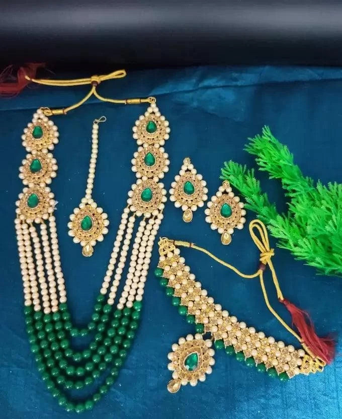 Gold plated alloy jewel set with green stones and white beads) | MANATH - halfpeapp