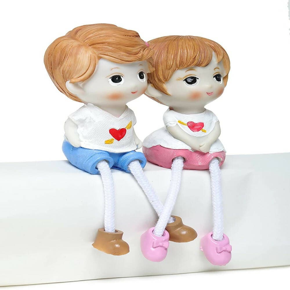 GM Cute Couple Hanging Legs Showpiece - HalfPe