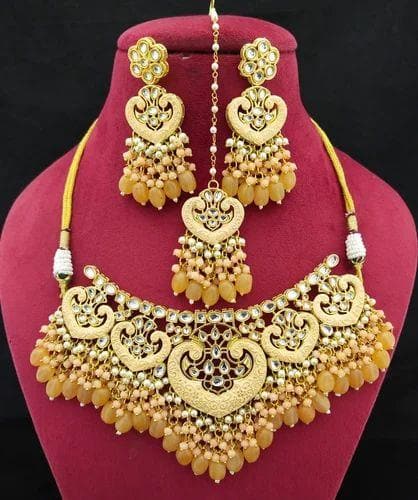 Kundan painting necklace with earrings and mangtika (beige) - halfpeapp