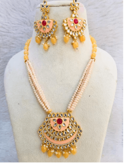 Kundan Pendent necklace with earrings (cream) - halfpeapp