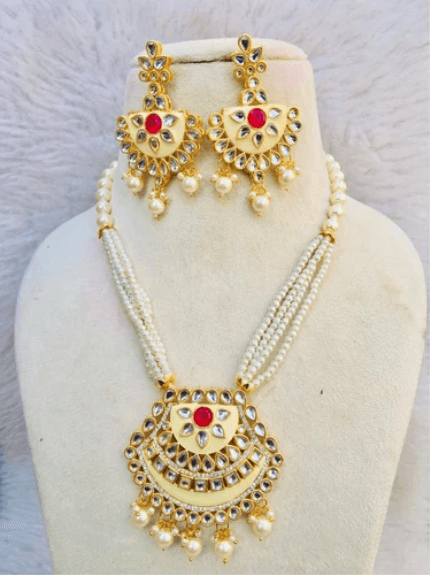 Kundan pendent necklace with earrings (white) - halfpeapp