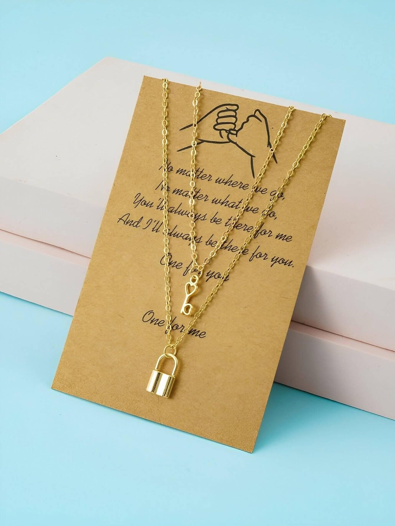 Small Gold Lock Layer Style Necklace - HalfPe