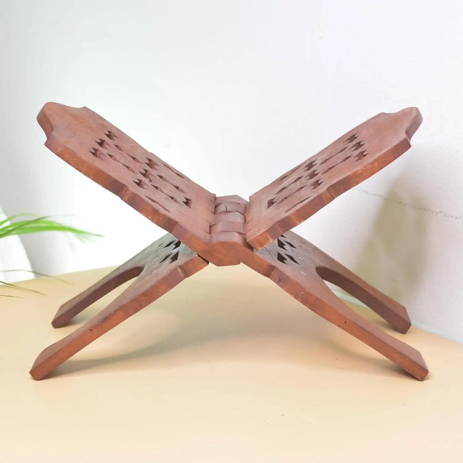 Santarms wooden holy book stand rehal (15 inch) - halfpeapp
