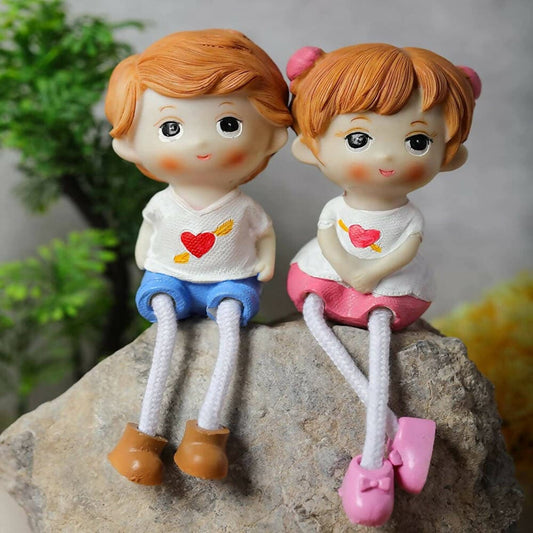 GM Cute Couple Hanging Legs Showpiece - HalfPe