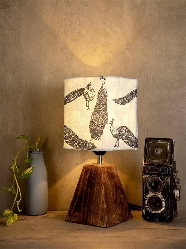 Pyramid Peacock Print Lamp - HalfPe